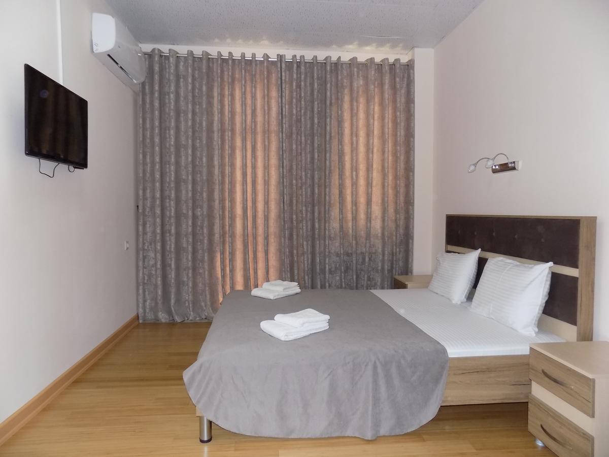 Hotel Mars Zugdidi Exterior photo